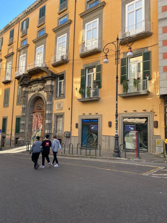 Dimora Donna Elena Bed and Breakfast Napoli Eksteriør billede
