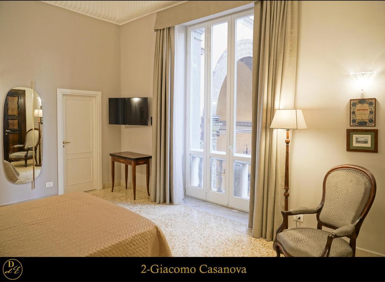 Dimora Donna Elena Bed and Breakfast Napoli Eksteriør billede