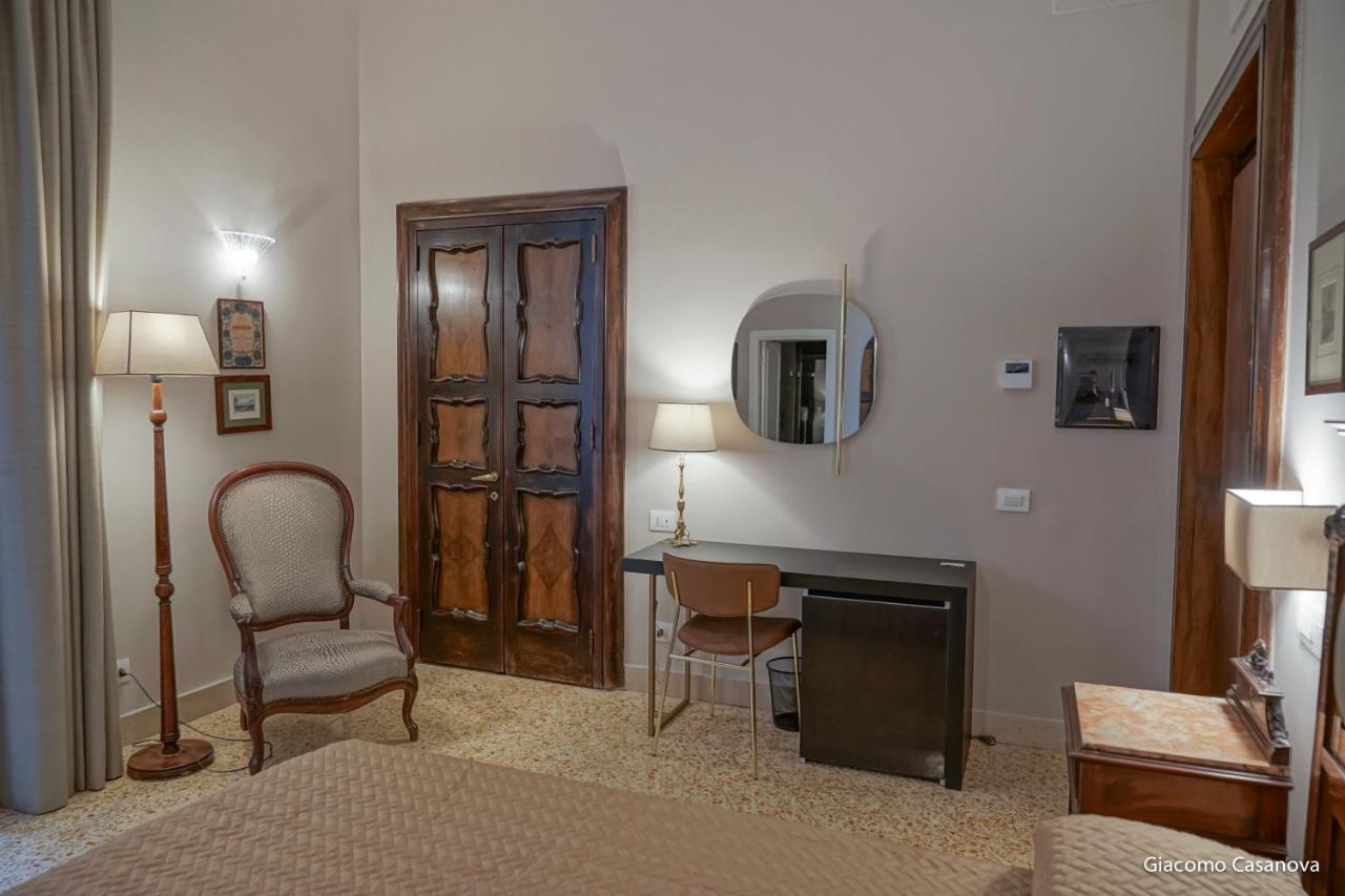 Dimora Donna Elena Bed and Breakfast Napoli Eksteriør billede