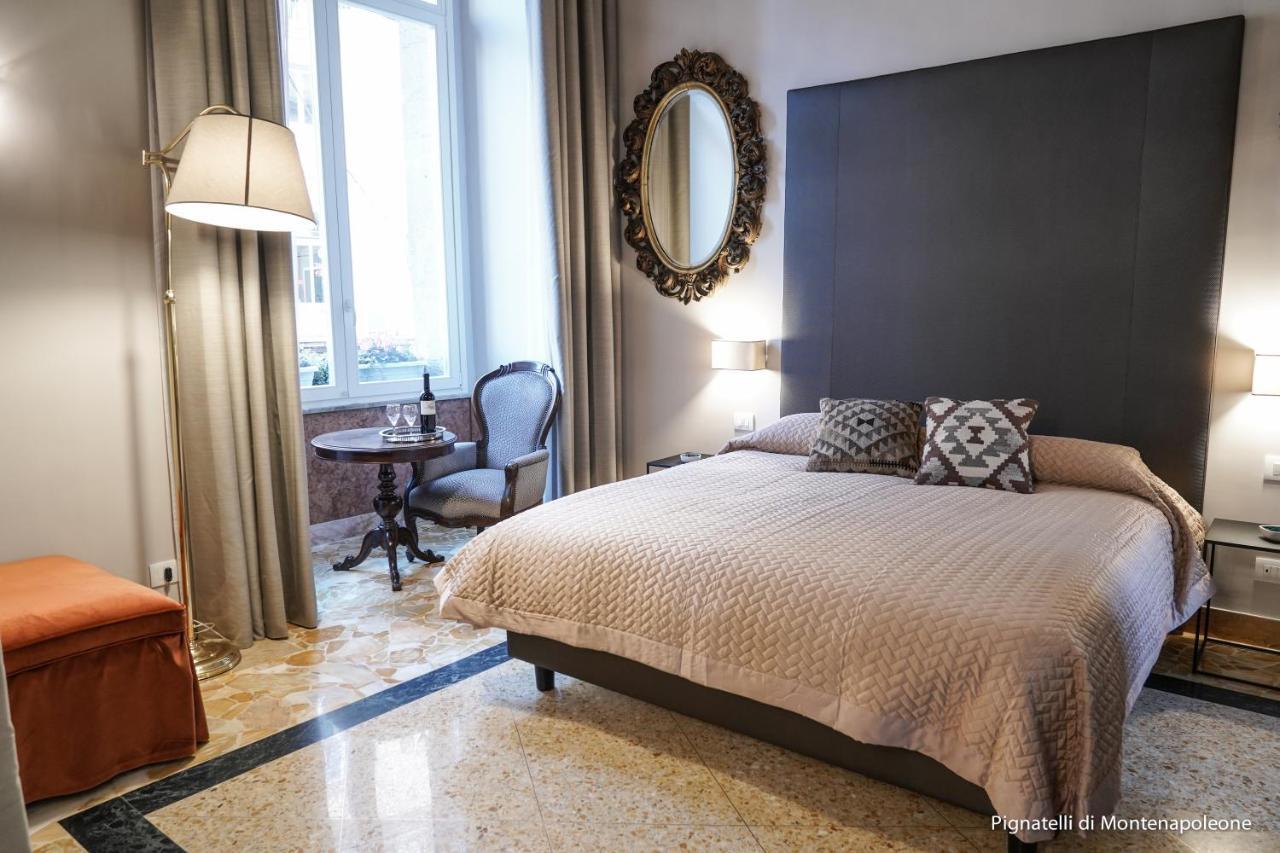 Dimora Donna Elena Bed and Breakfast Napoli Eksteriør billede